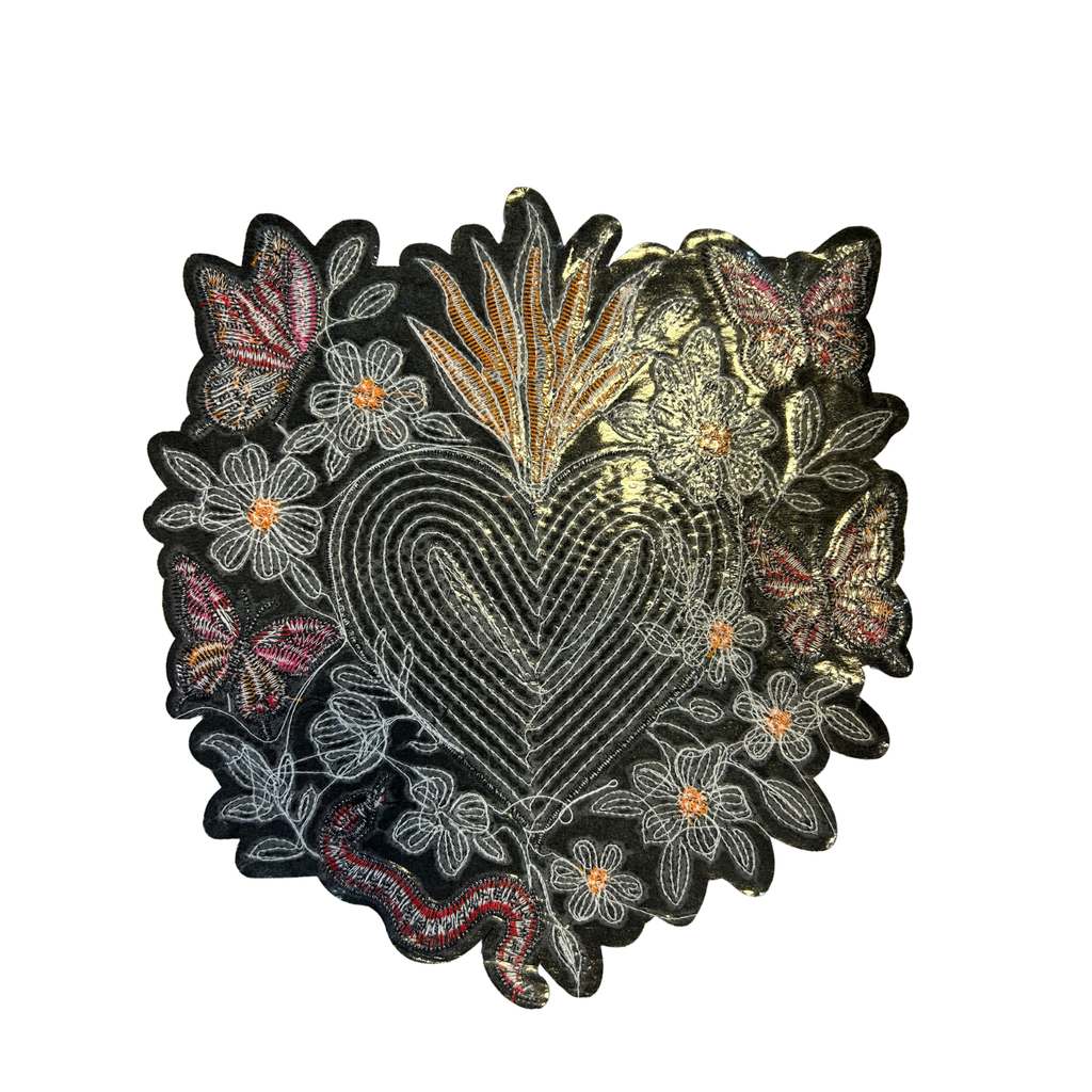 Parche Bordado Artesanal Termoadhesivo Corazón con Flores 1 PZ A58 Ariel
