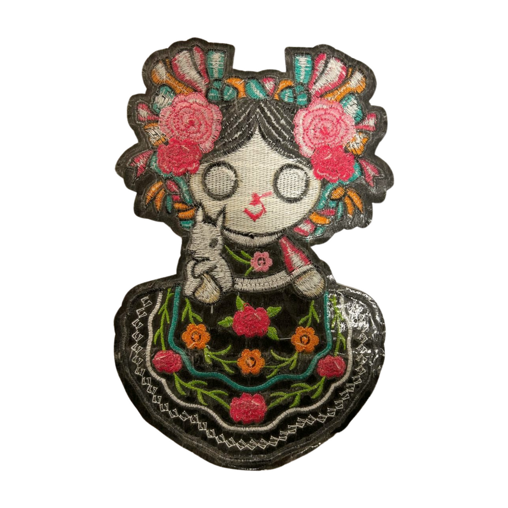 Parche Bordado Termoadhesivo para Ropa de Muñeca Lele 1 PZ Z21 - Peletería León